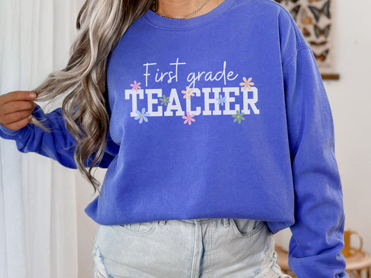Personalized Teacher Grade Level Sweatshirt, Floral Teacher Crewneck, Back to School Sweatshirt, Comfort Colors
